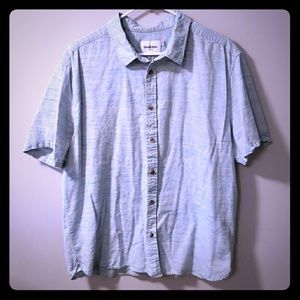 Short sleeve button up